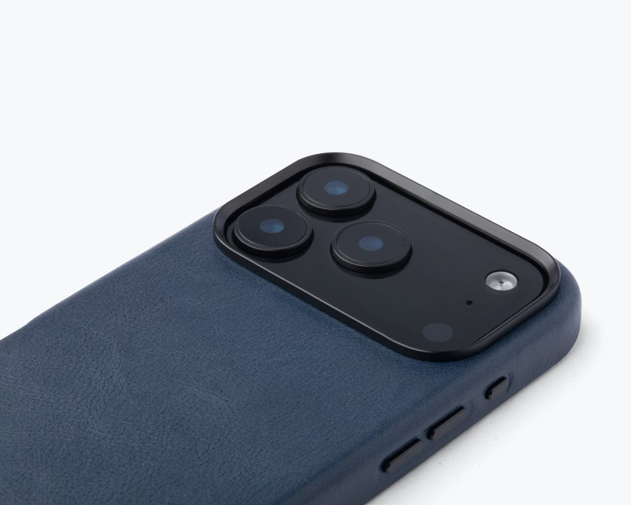Apple iPhone 17 Pro Max - Metro Leather Bumper Phone Case