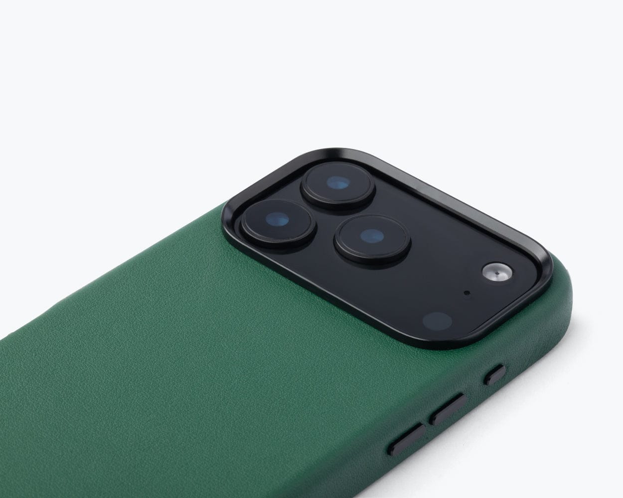 Apple iPhone 17 Pro Max - Metro Leather Bumper Phone Case