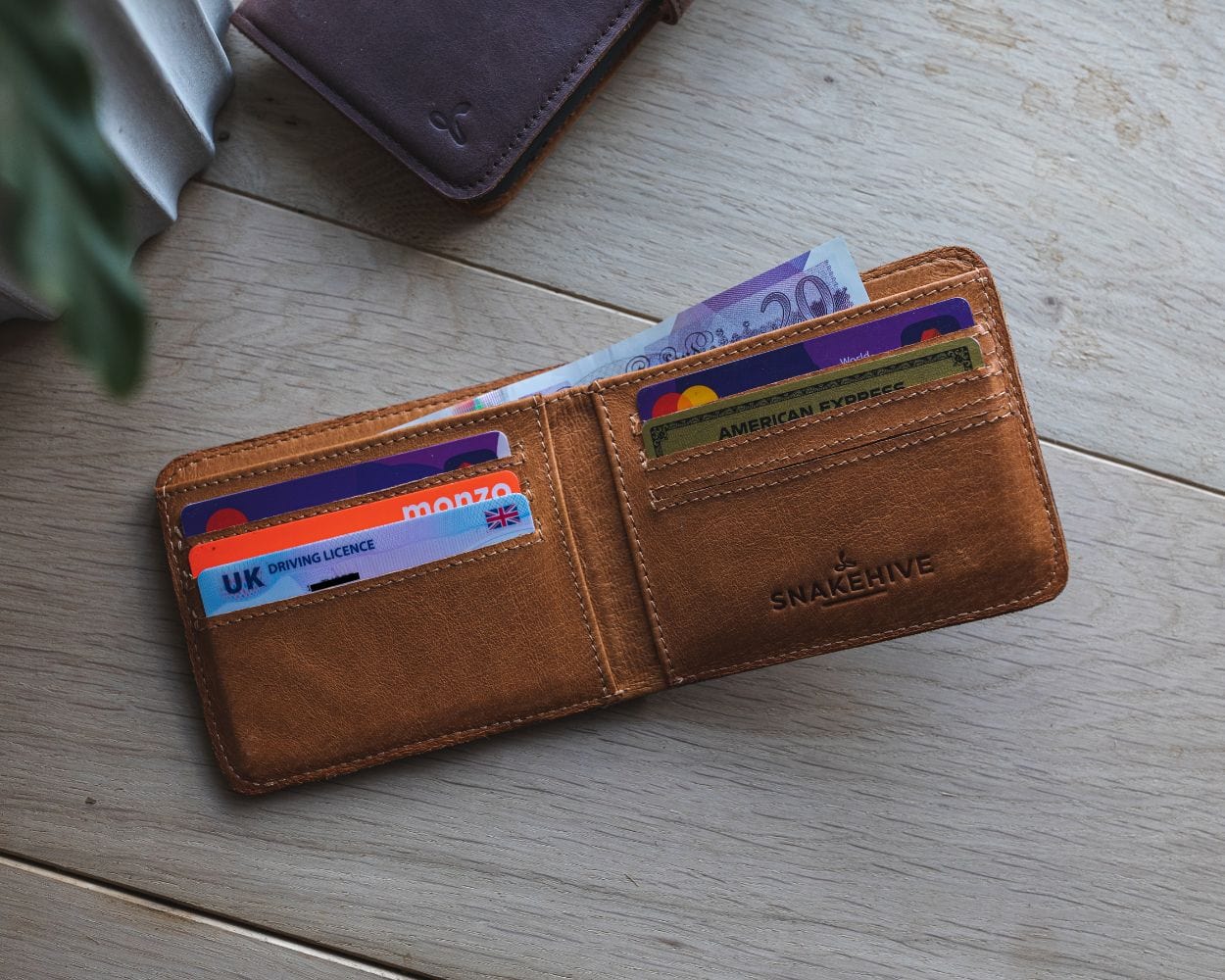 Vintage Money Wallet Case - Snakehive UK