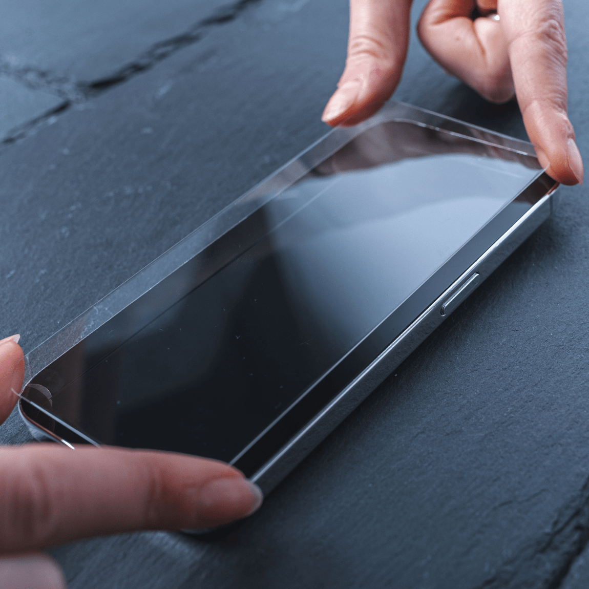 How To Fit A Tempered Glass Screen Protector | Snakehive