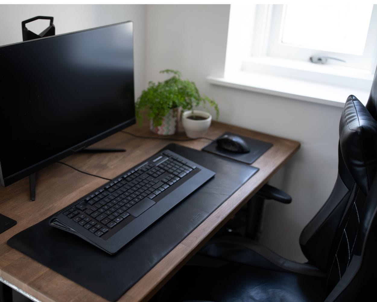 Metro Leather Desk Mat Large - Snakehive UK