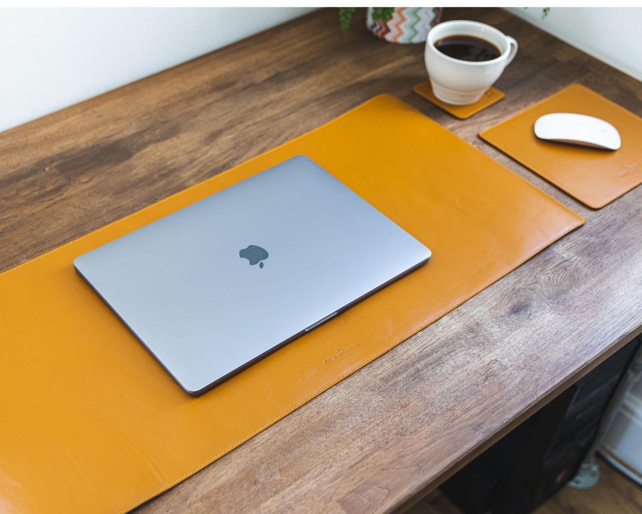 Metro Leather Desk Mat Large - Snakehive UK