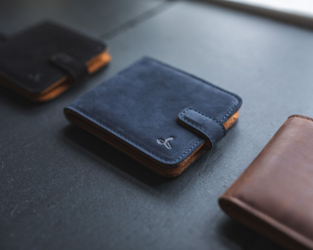 Vintage Leather Money Wallet With Clasp - Snakehive UK