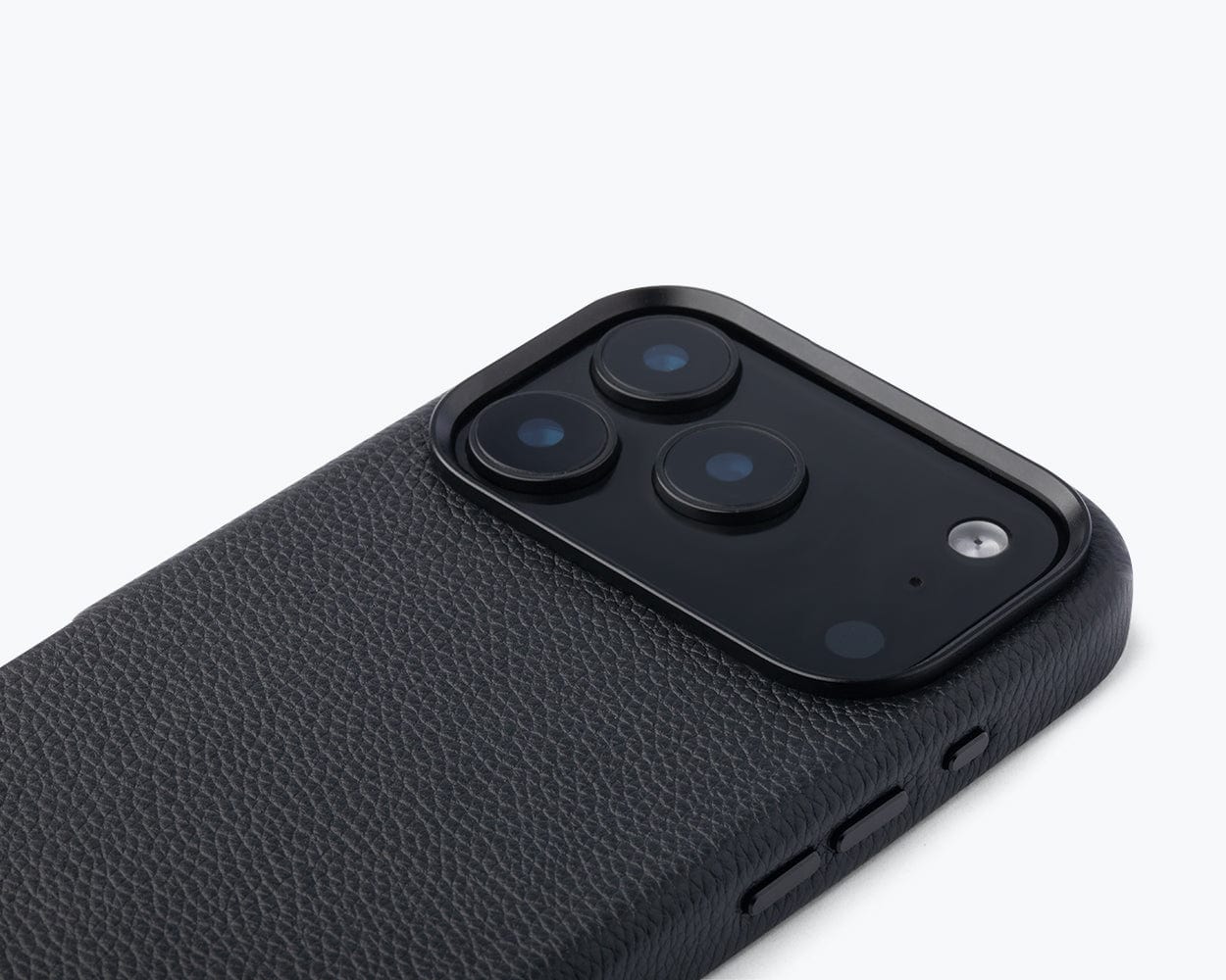 Apple iPhone 17 Pro Max  - Metro Leather Bumper Phone Case