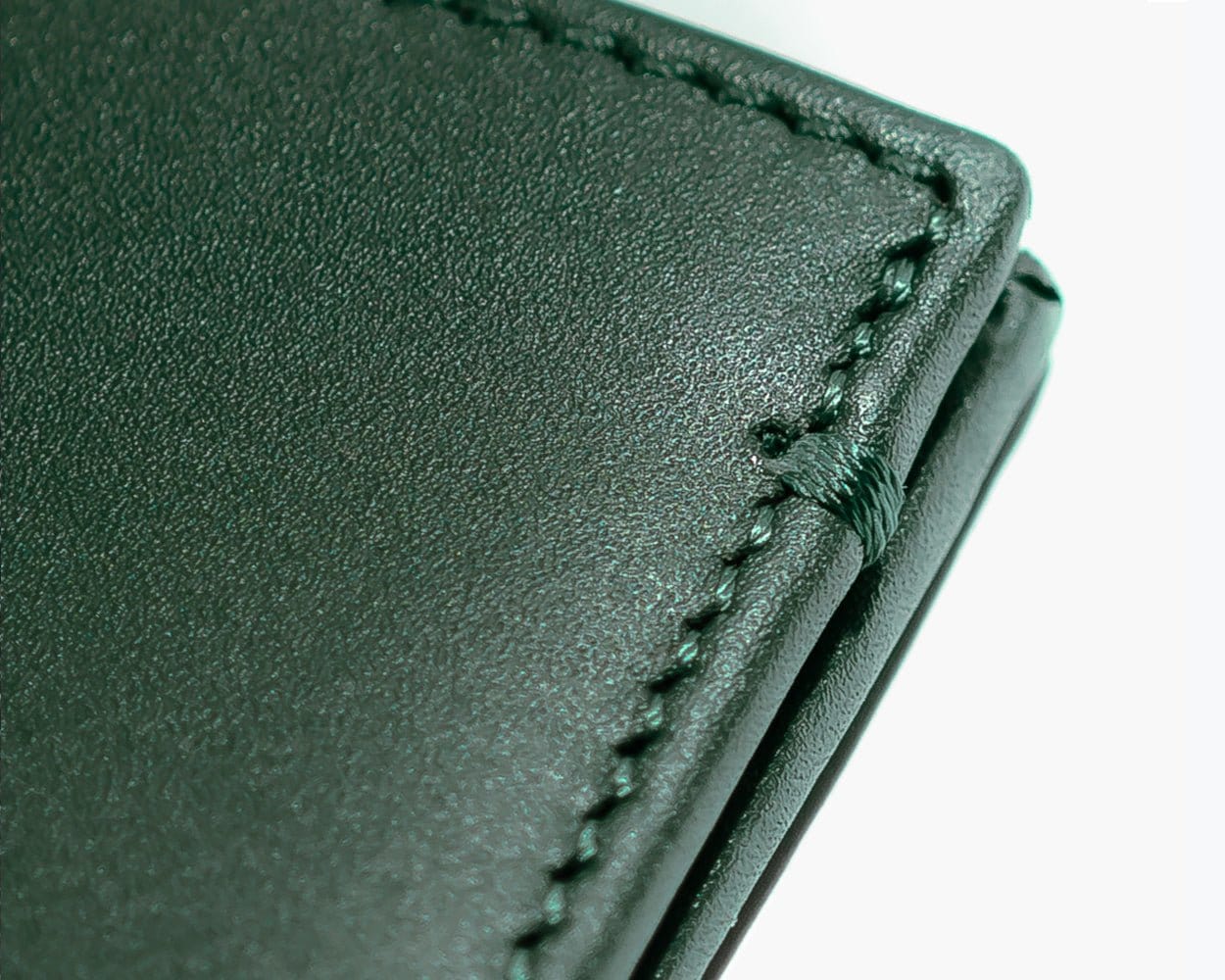 LEATHER BIFOLD WALLET - THE ESSENTIAL COLLECTION Cognac - Snakehive UK