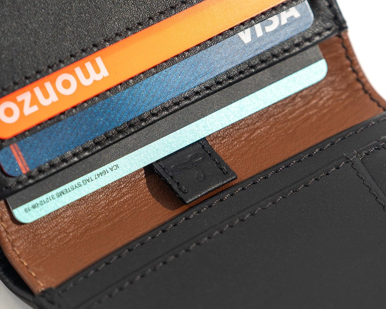 LEATHER BIFOLD WALLET - THE ESSENTIAL COLLECTION Cognac - Snakehive UK